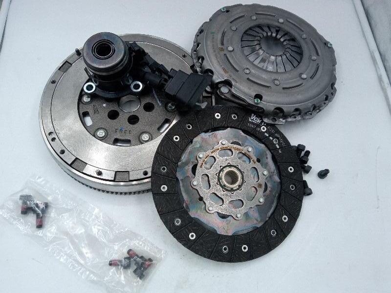 Сцепление Peugeot 308 SW 1.6HDi 09- FULLPACK DMF (CSC) VALEO