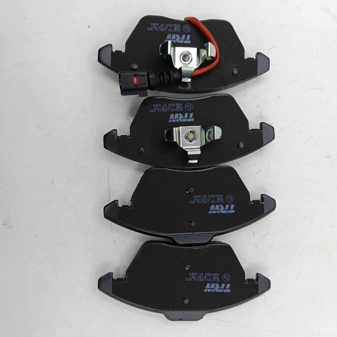 Тормозные колодки передние VAG VW Passat (05-) SKODA Octavia (04-) передние TRW