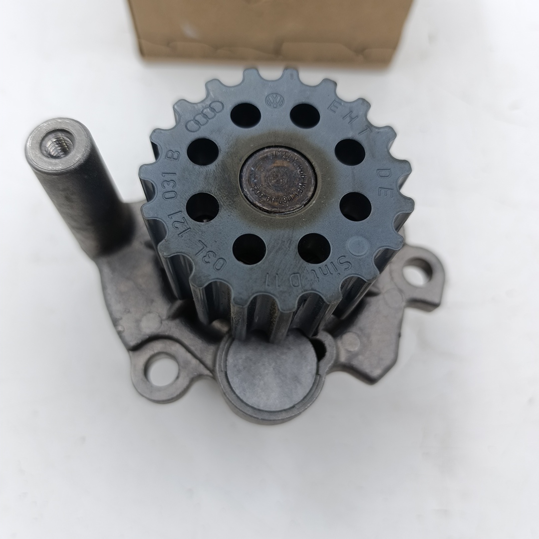 Насос водяной VAG Audi,Seat,Skoda,Volkswagen 1.6-2.0 TDI VAG ORG