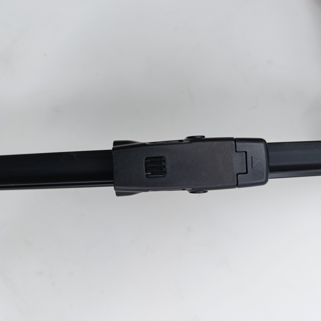 Щетки стеклоочистителя Ford Focus III,GaLaxy,KugaII,Citroen C6,Peugeot 407 (ком-т,бескар.700/700mm)