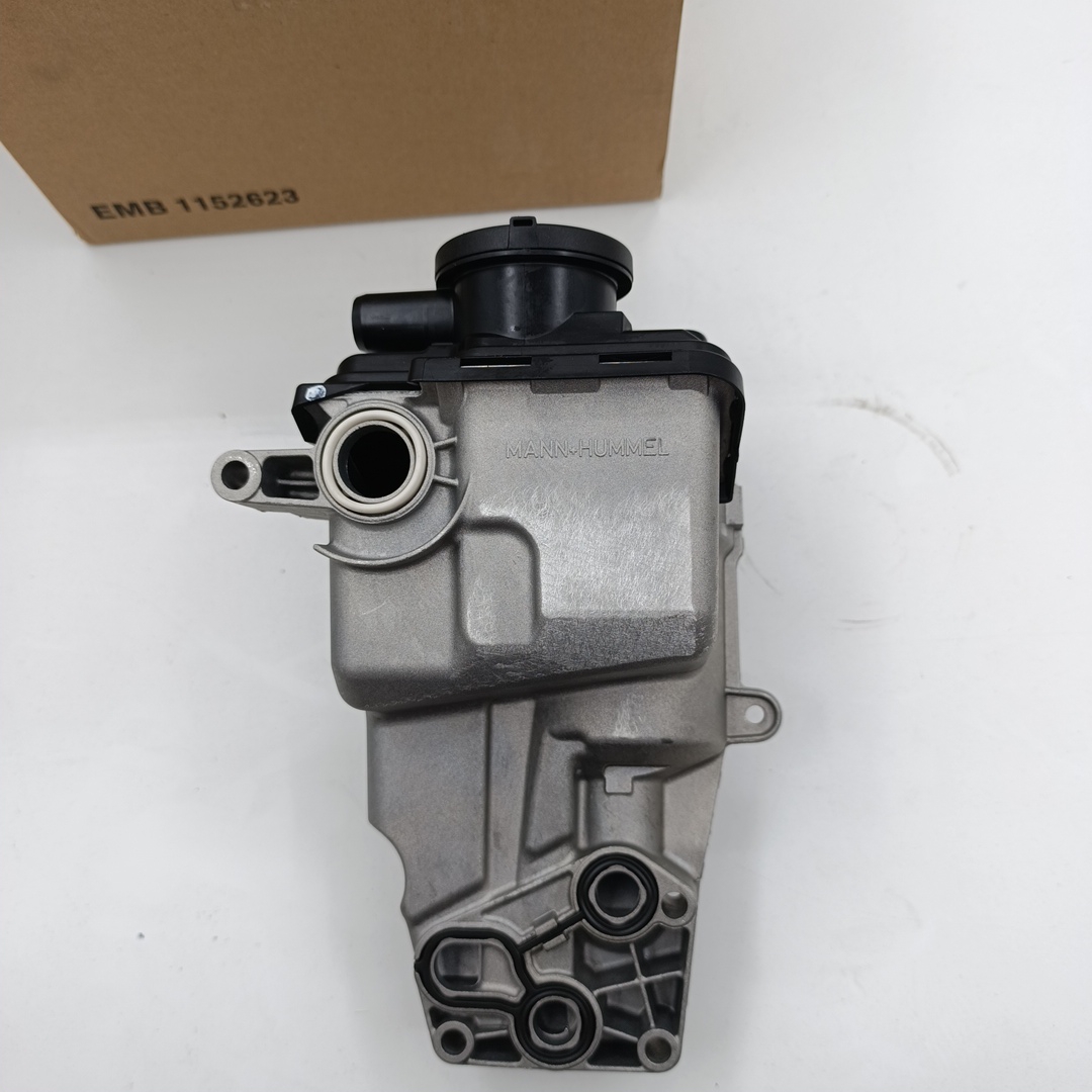 Масляный охладитель Volvo 2.0T/2.5T 1781598/30684381/30788494/31338685 VOLVO