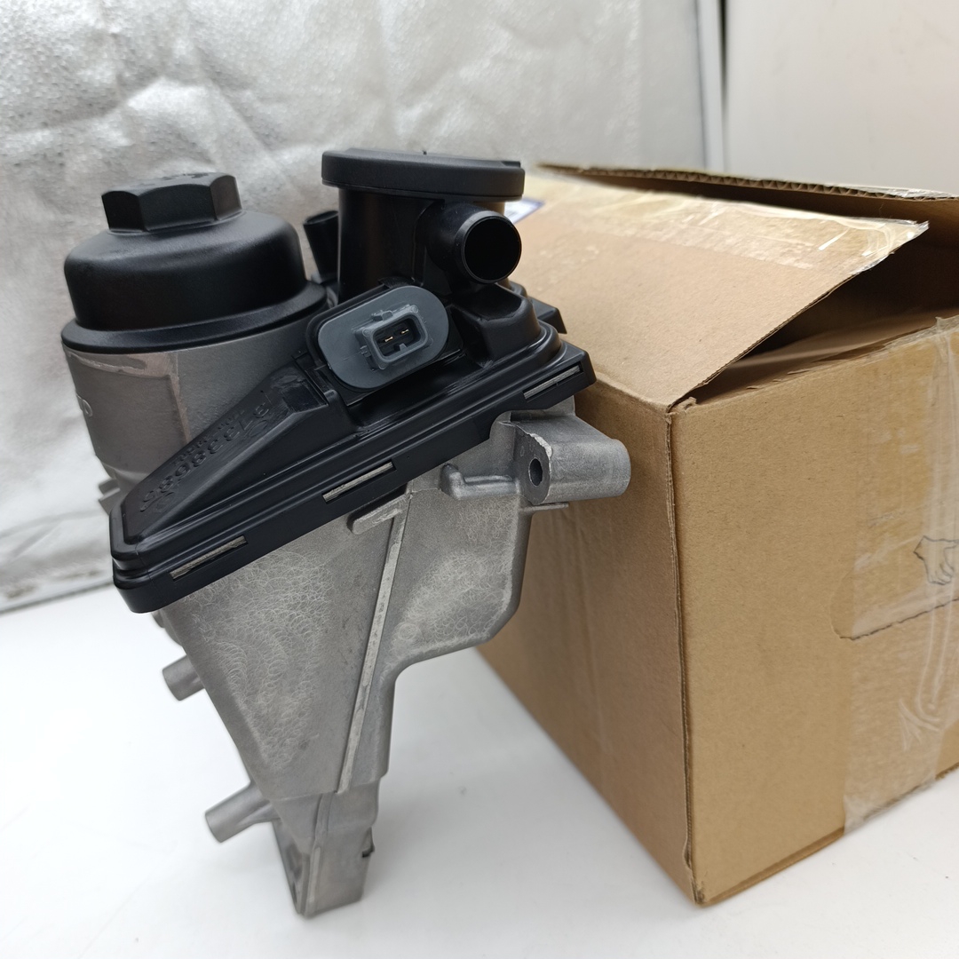 Масляный охладитель Volvo 2.0T/2.5T 1781598/30684381/30788494/31338685 VOLVO