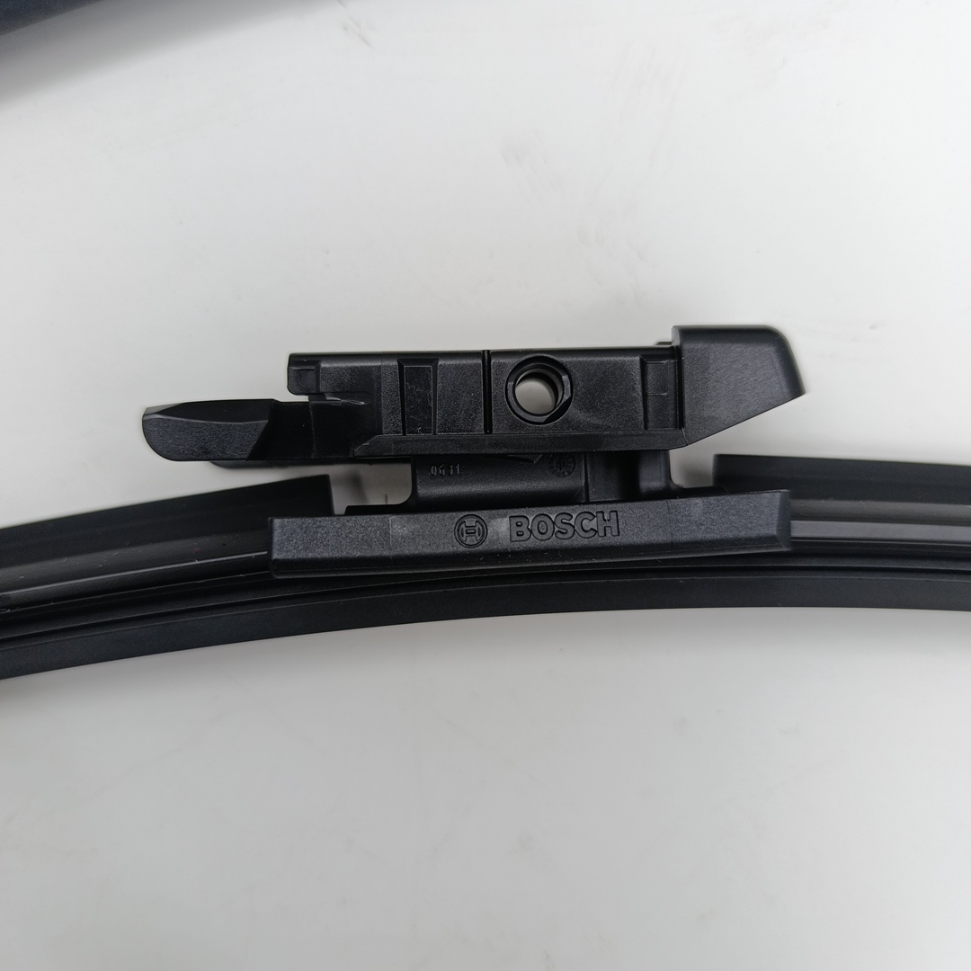 Щетки стеклоочистителя Mercedes-Benz W169, W245  (ком-т, бескаркасные,650/575mm) BOSCH AERO TWIN