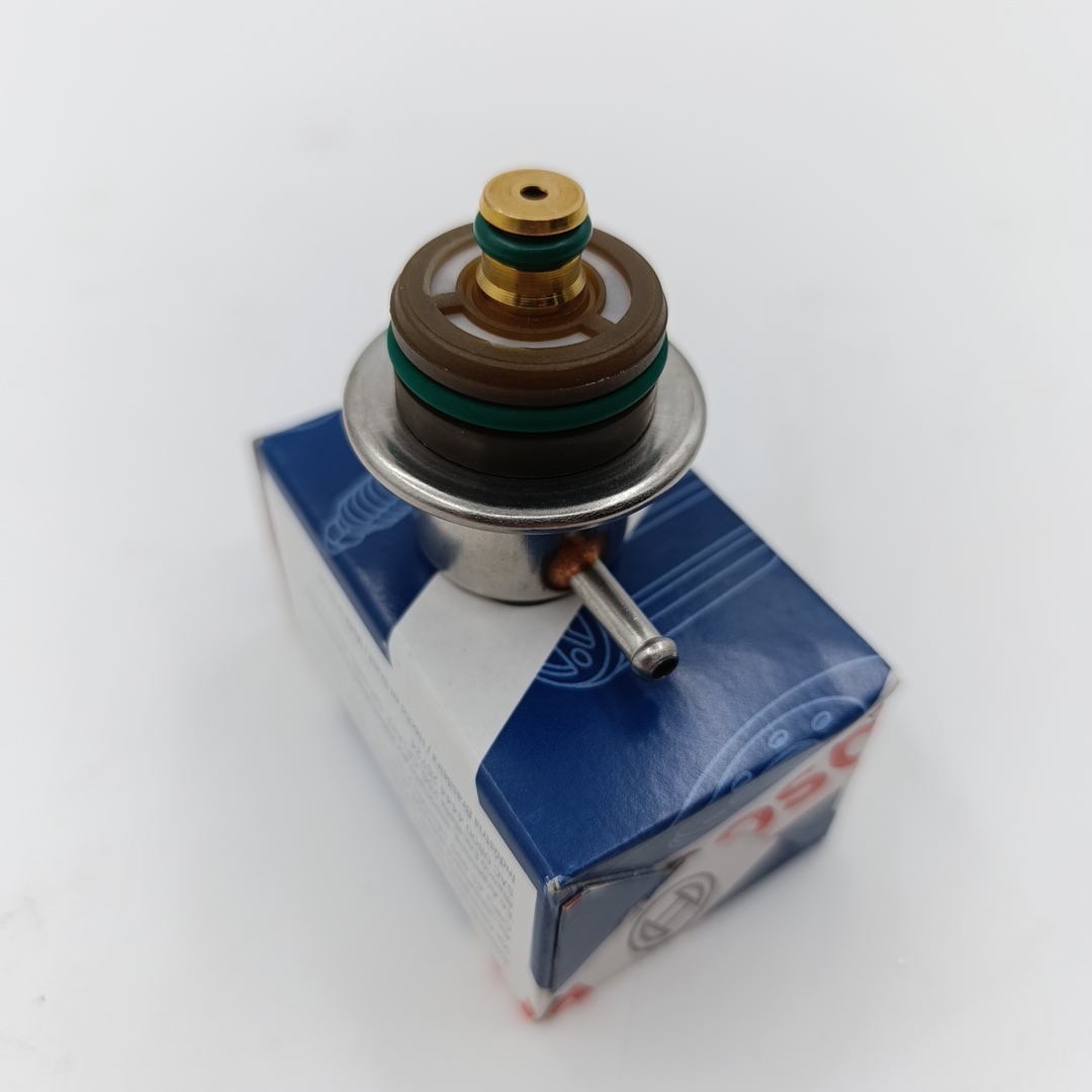 Датчик давления топлива SKODA Octavia с 98 - 10 г.37133035C/37133035H BOSCH EUROPE