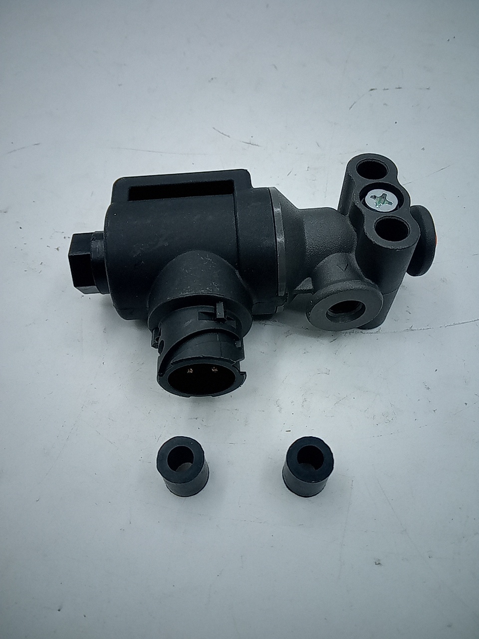 Клапан электромагнитный ABS HOWO T5G/T7H MAN (811W52160-6115) ORG SITRAK