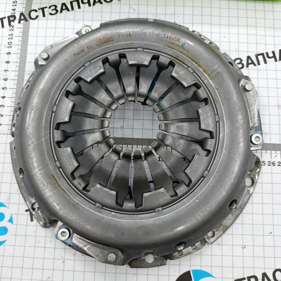 Сцепление Ford Focus II, C-Max (2005 - 2011) (корзина+диск) VALEO
