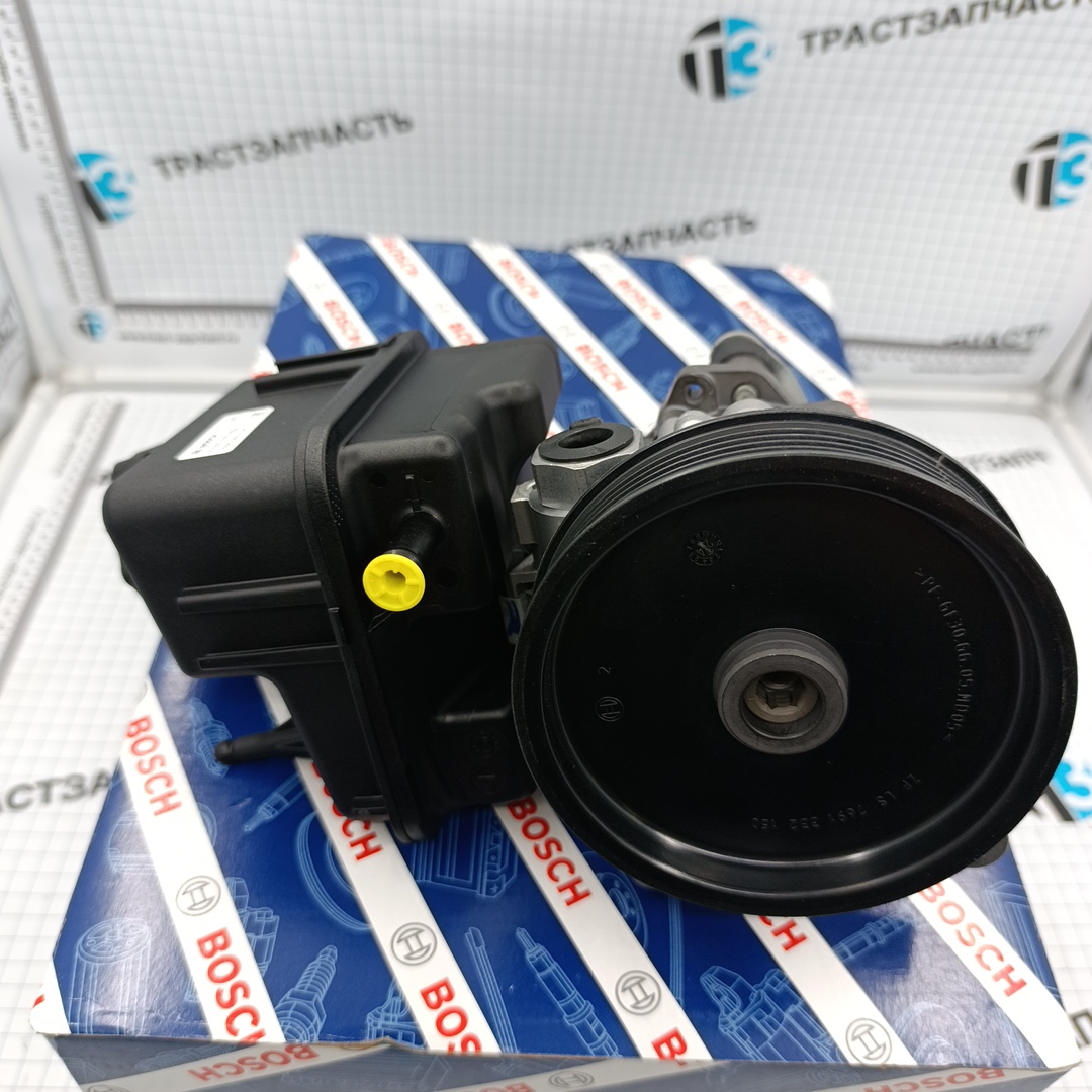 Насос ГУРа Mercedes Sprinter OM651 A0064661701/A0064667801 BOSCH EUROPE