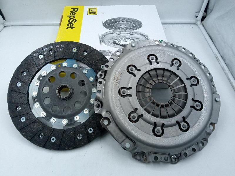 Сцепление Ford C-MAX/FOCUS II/VOL C30/S40/V50/V70 2.0 (240мм) 3000951927/1779870 LUK EUROPE