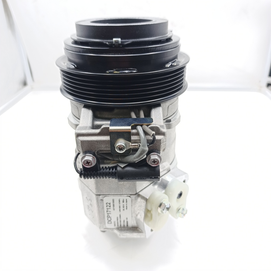Компрессор кондиционера Mercedes Sprinter OM651 A0002344011 DENSO