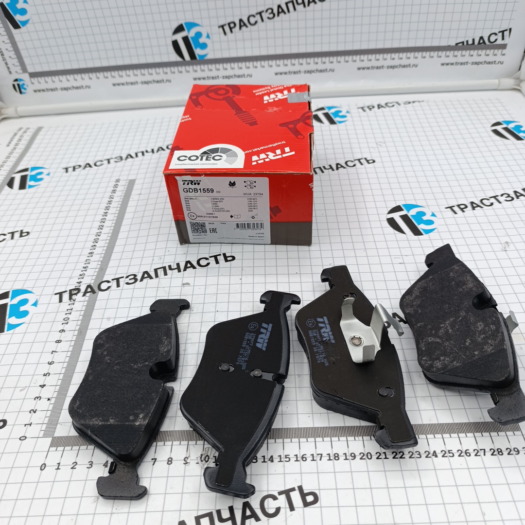 Тормозные колодки передние BMW E90/E60 1.8-3.0 TRW