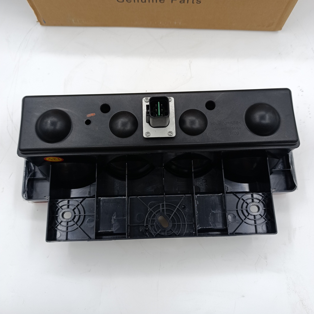 Фонарь задний Foton Aumark S35 (пас.сторона) L037200000015