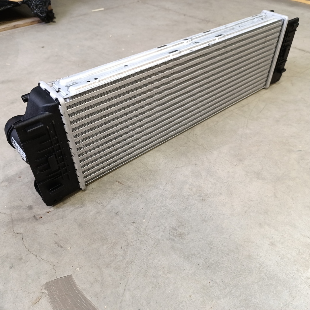 Интеркулер Volkswagen Crafter 2.0 (с 2011-2016г.), Mercedes Sprinter OM651/OM642 KALE