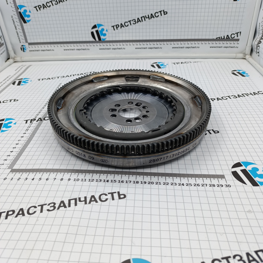 Маховик двухмассовый VAG DSG-7 (с 12г,бенз.двиг.) Audi,Seat,Skoda, VW (без болтов) LUK CHINA