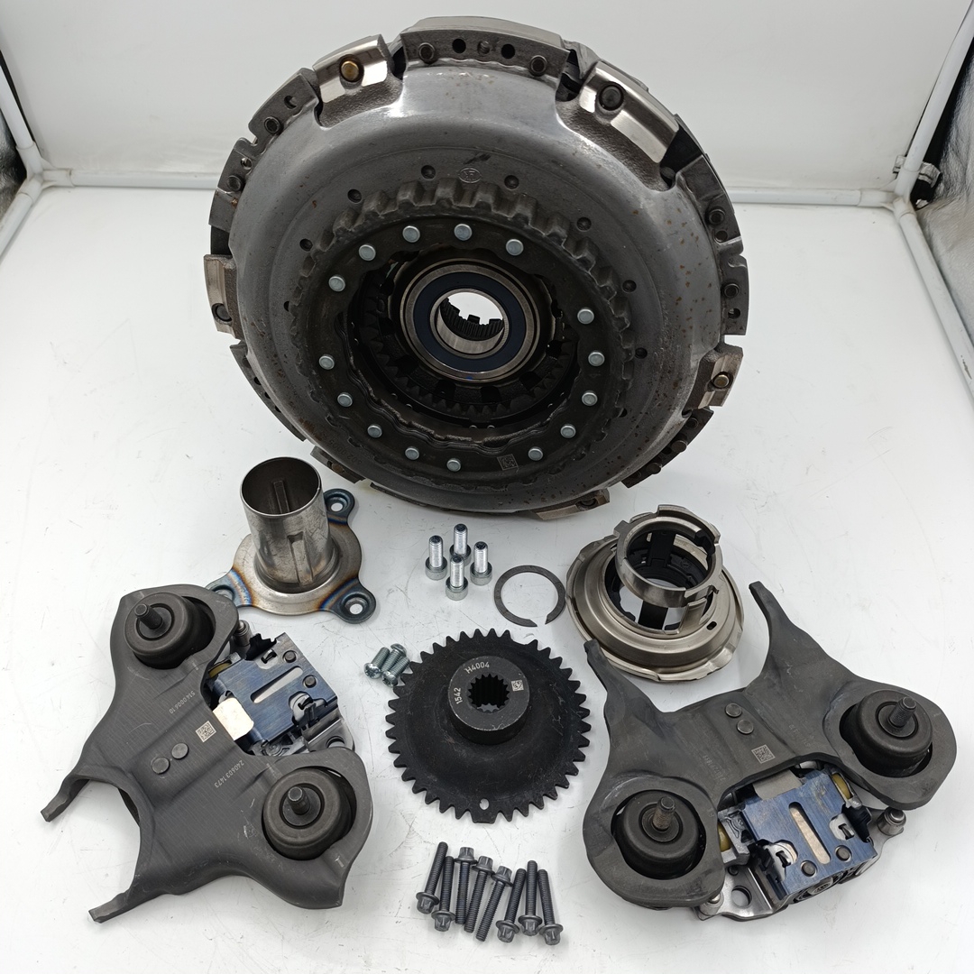 Сцепление Renault Megane/Scenic (полный комплект) 1.5dCi 08- (АКПП), DC4.000/DC4.001 LUK EUROPE
