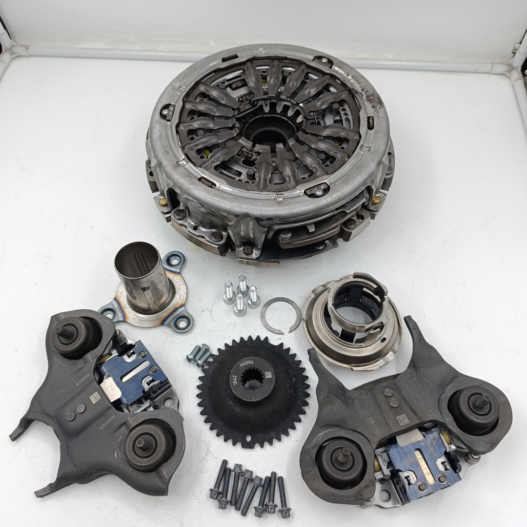 Сцепление Renault Megane/Scenic (полный комплект) 1.5dCi 08- (АКПП), DC4.000/DC4.001 LUK EUROPE