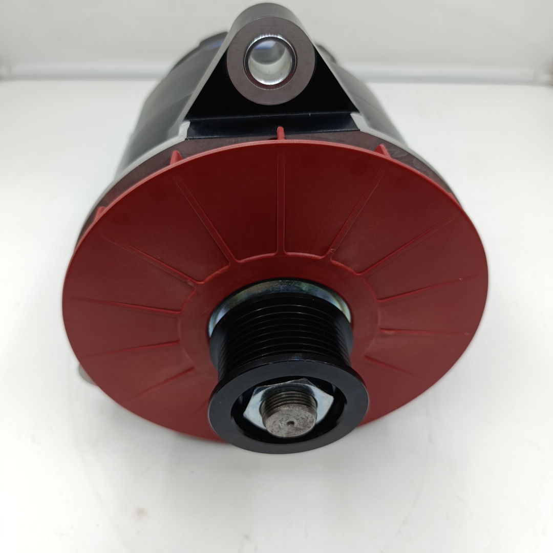 Генератор Yutong (ZK 6122 H) (основной, 28V, 140A, под шкив 8PK) 370100180 ТЗ (ТрастЗапчасть)