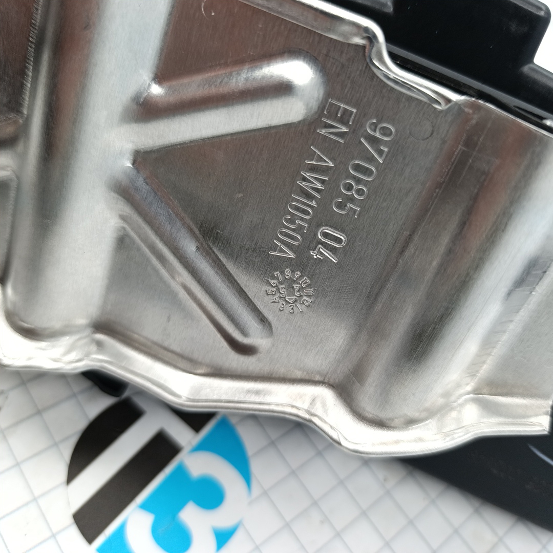 Крышка ГБЦ клапанная Peugeot Traveller 4 2.0 9848586380/9806147980 ORG PSA