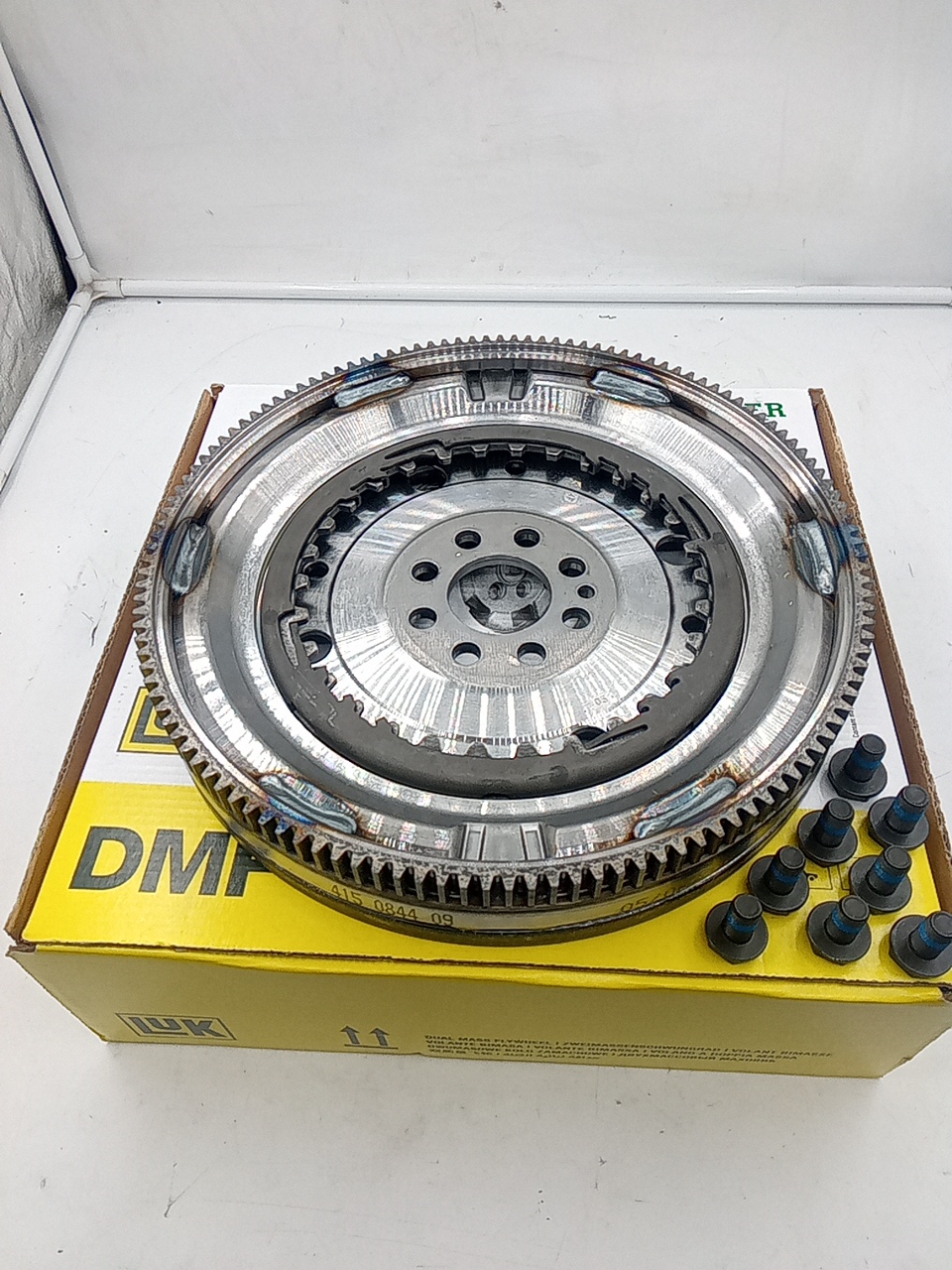 Маховик двухмассовый VAG DSG-7 (129 зуб, 8 болт креплен.) Audi,Seat,Skoda, VW 06K105266E LUK EUROPE