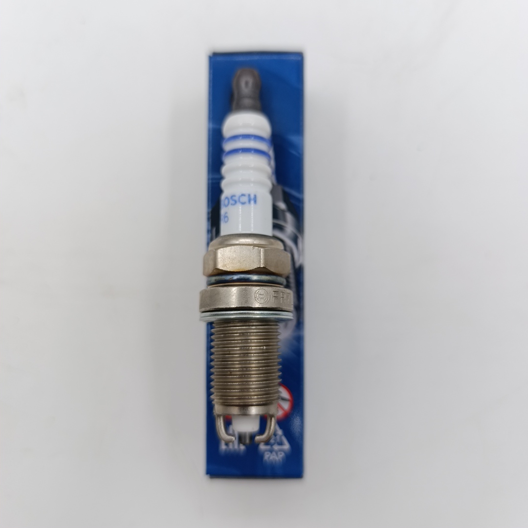 Свеча зажигания VAG, BMW, FIAT, NISSAN, RENAULT, VOLVO  1.4-1.6 05 -> 2-x конт BOSCH EUROPE